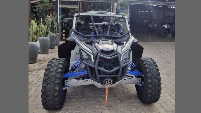 02 Maverick X3 Xrs