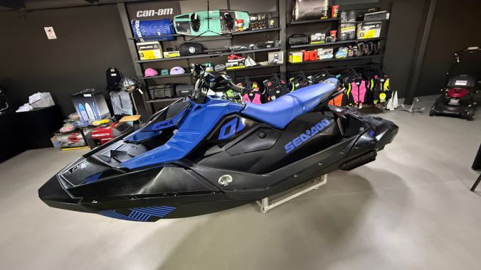 03 Spark Trixx 3Up