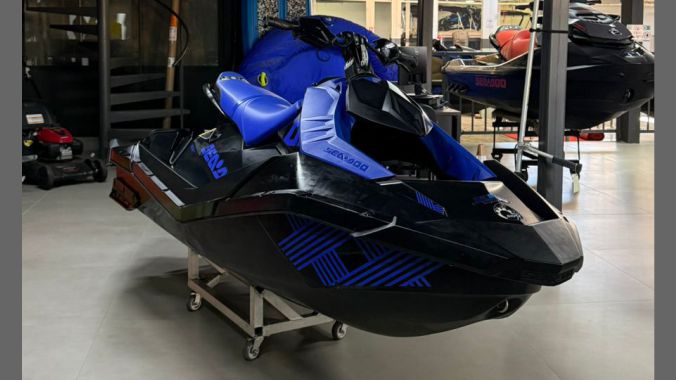 05 Spark Trixx 3Up