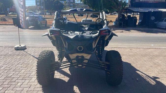 04 Maverick X3 XRC