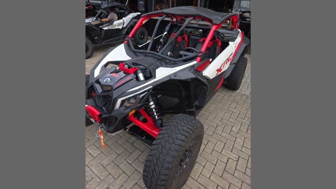 04 Maverick X3 Xrc