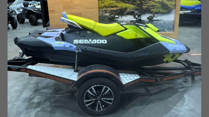 02 Sea Doo Spark Trixx 3Up – 2024