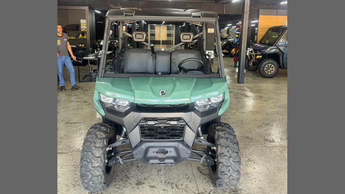 06 Can Am Defender DPS HD7 2025